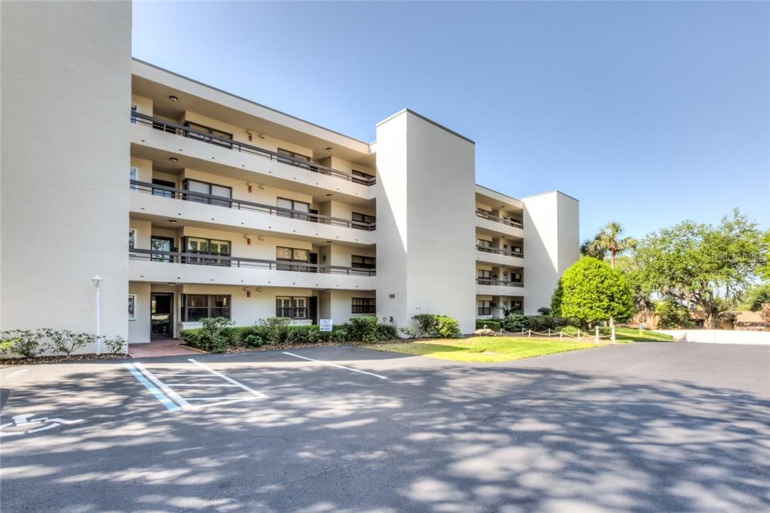 501 W Old Us Highway 441 #C-202, Mount Dora, FL 32757