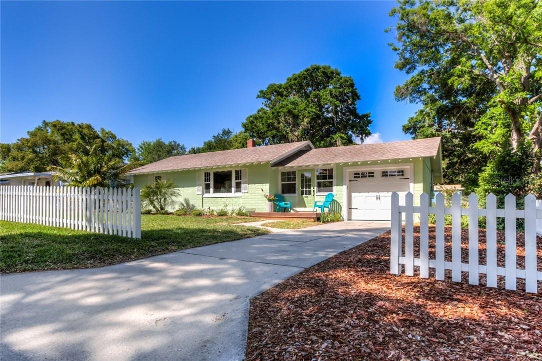 1221 Hilltop Dr., Mount Dora, FL 32757
