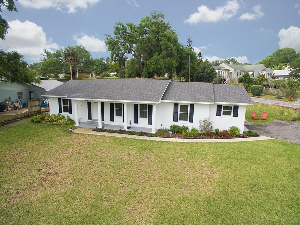 608 Lake Gracie Dr., Eustis, FL 32726