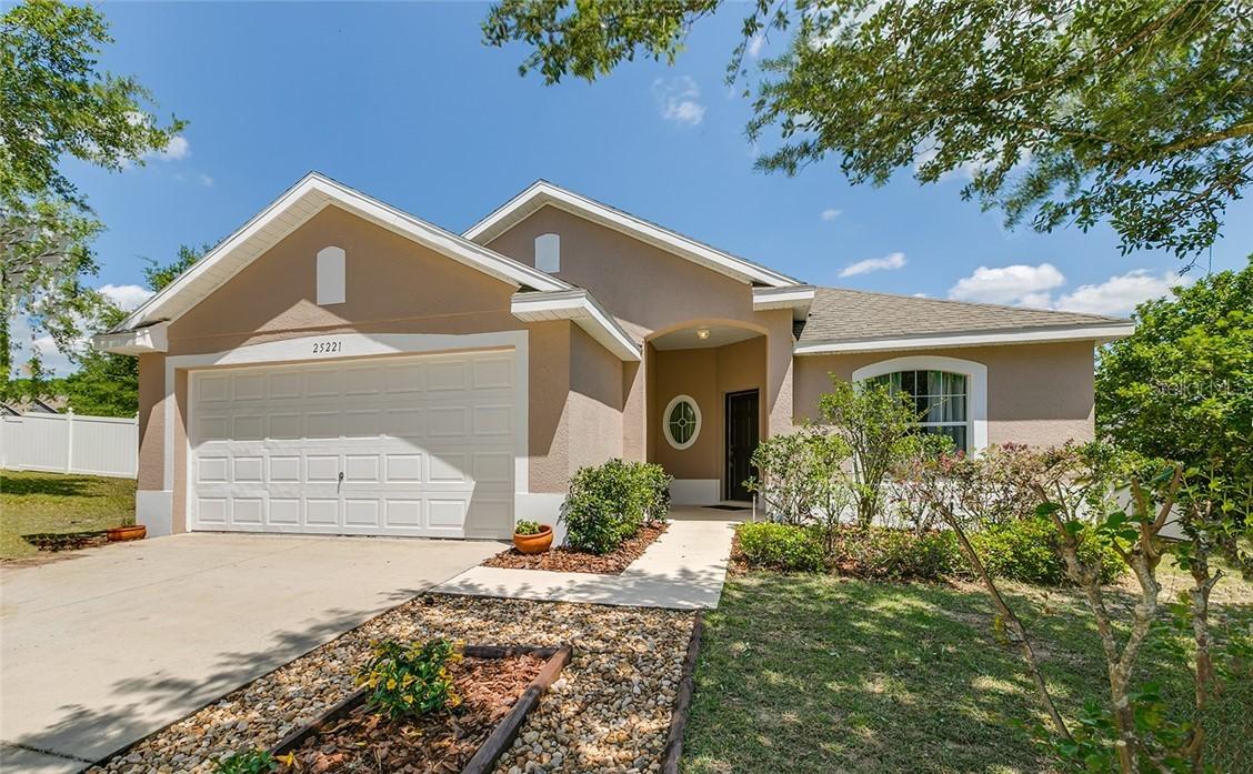 25221 Chipshot Ct., Sorrento, FL 32776
