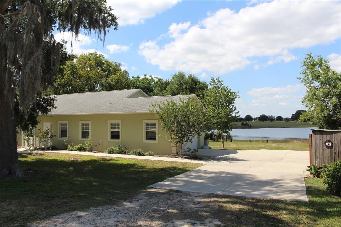 3715 Lakeshore Dr., Groveland, FL 34736