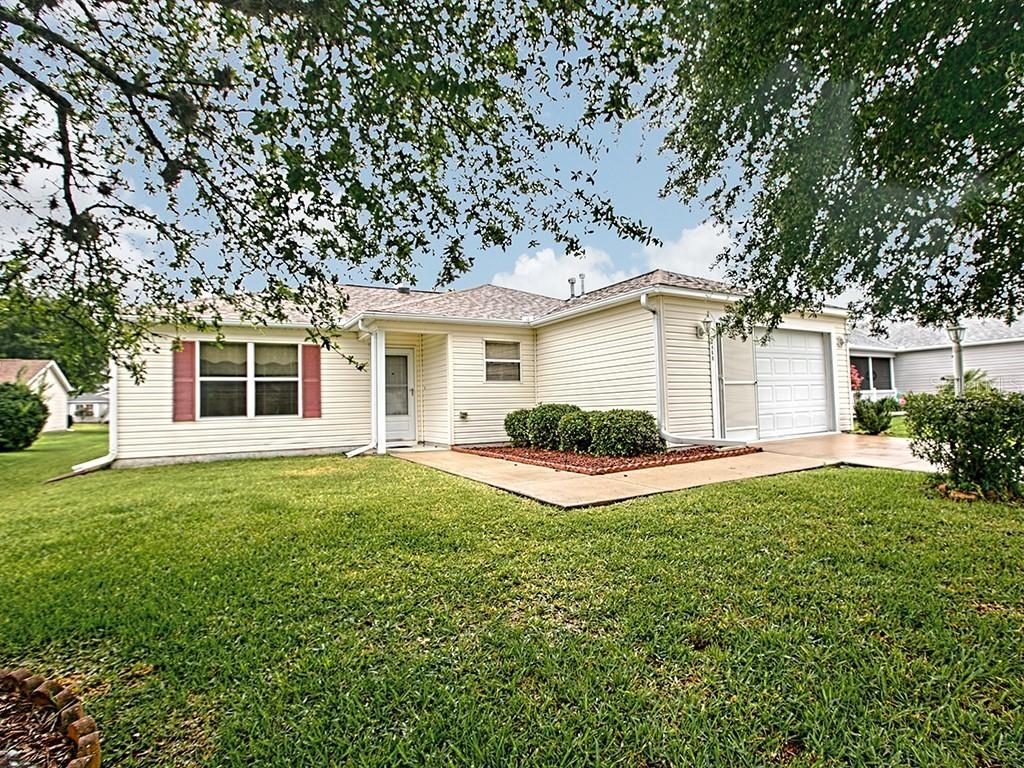 2468 Cherokee Ct., The Villages, FL 32162