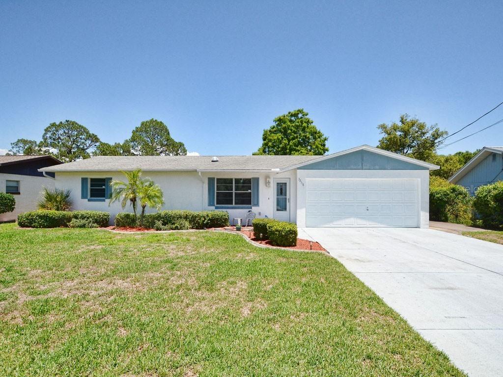 32116 Perch Ave., Tavares, FL 32778