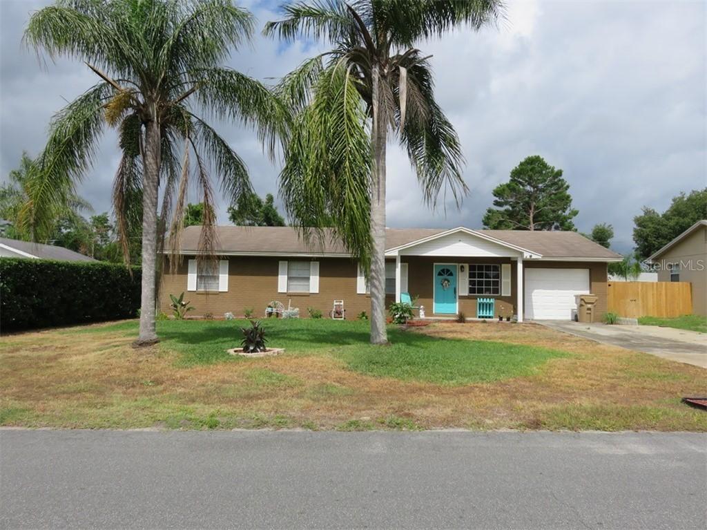 885 N Sunset Dr., Mount Dora, FL 32757