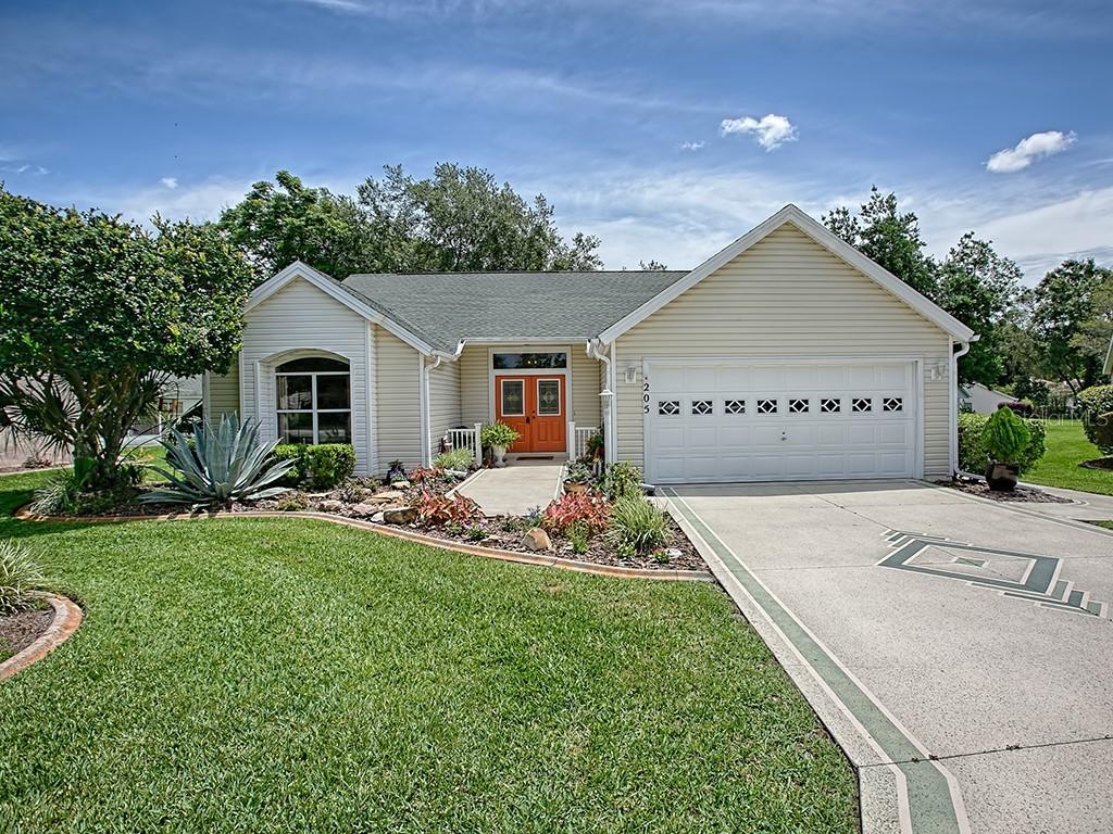 205 Desota Ct., The Villages, FL 32159