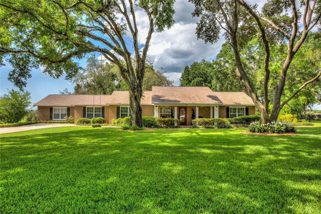 8135 Earlwood Ave., Mount Dora, FL 32757