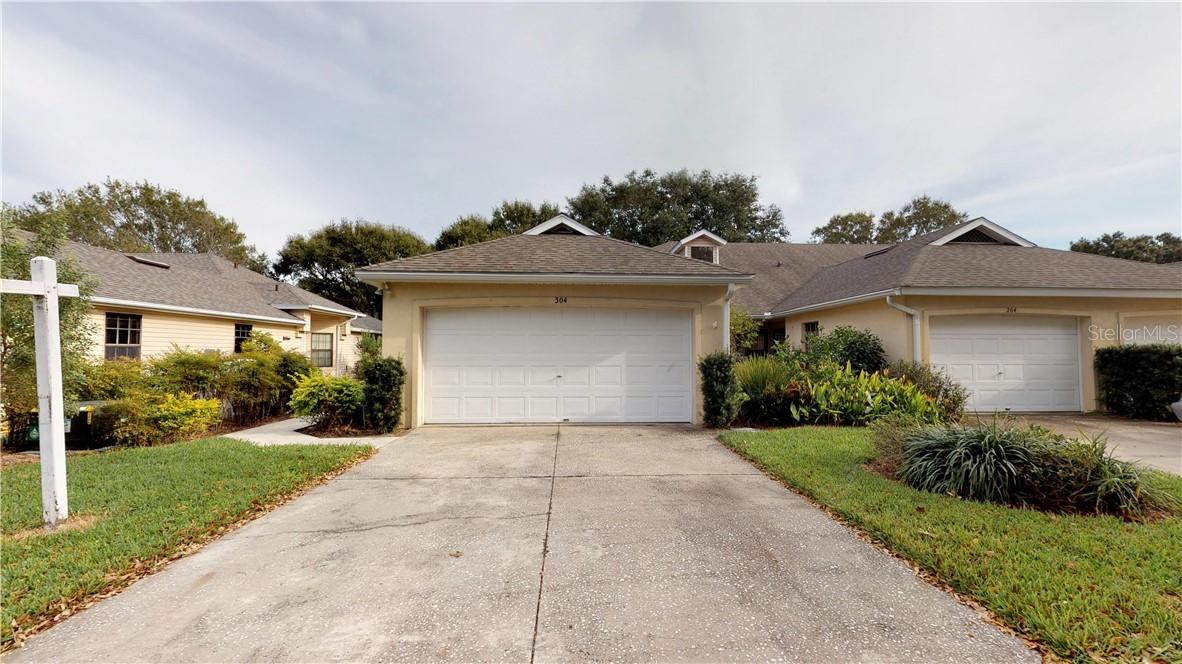 304 Juniper Way, Tavares, FL 32778