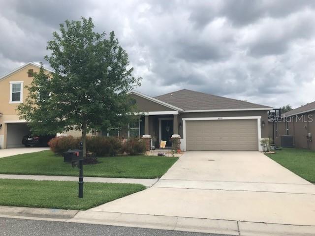 4997 Grassy Knoll Dr., Tavares, FL 32778