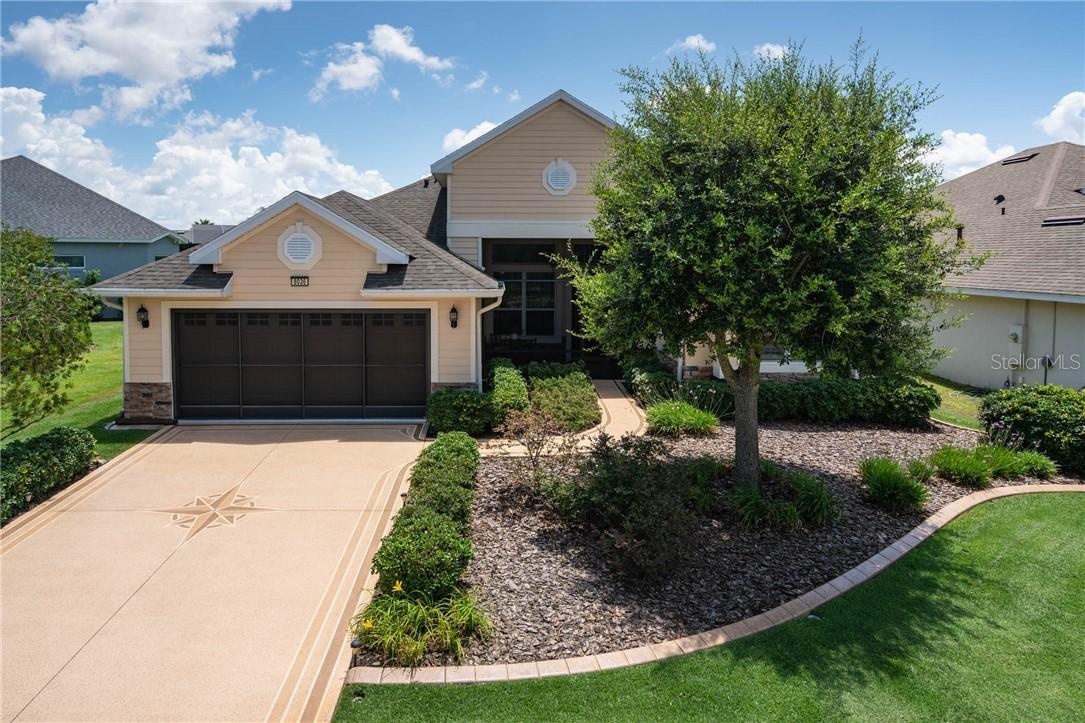 8036 Waterbury Way, Mount Dora, FL 32757