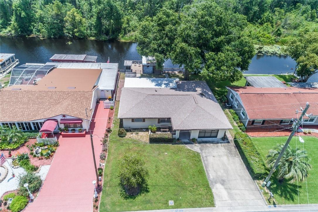 13430 Country Club Dr., Tavares, FL 32778