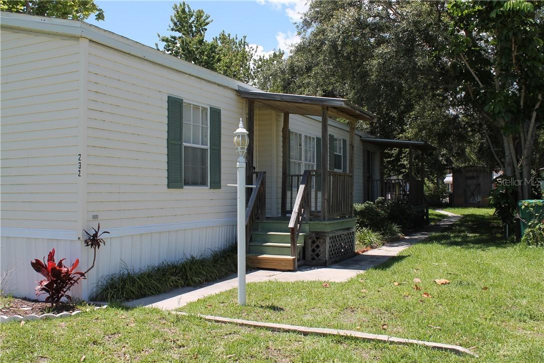 232 Randle Ave., Oak Hill, FL 32759