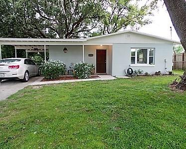 1085 Golden Isle Dr., Mount Dora, FL 32757