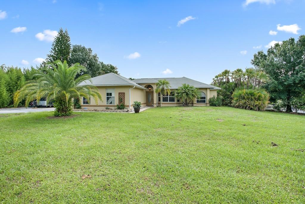 5549 Dora Dr., Mount Dora, FL 32757