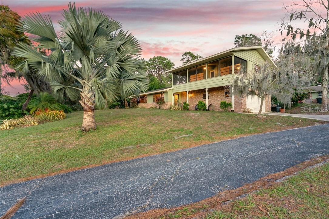 12150 Lakeshore Dr., Clermont, FL 34711
