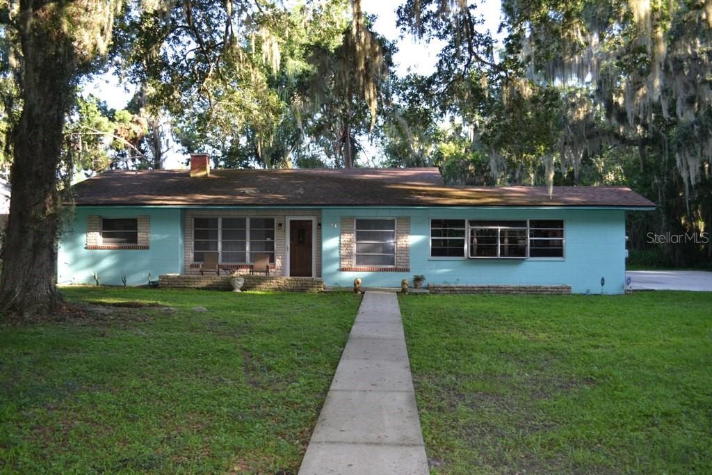 706 Miller St., Leesburg, FL 34748