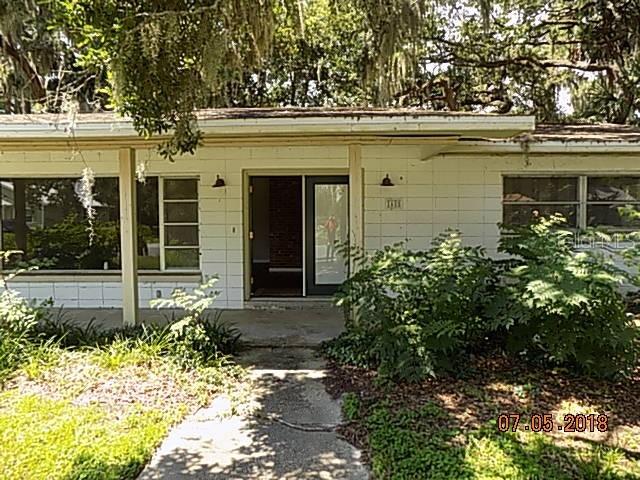 1605 Hampton Rd., Leesburg, FL 34748