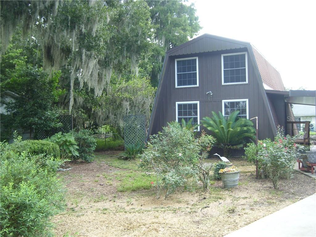 745 Cr 477a, Lake Panasoffkee, FL 33538