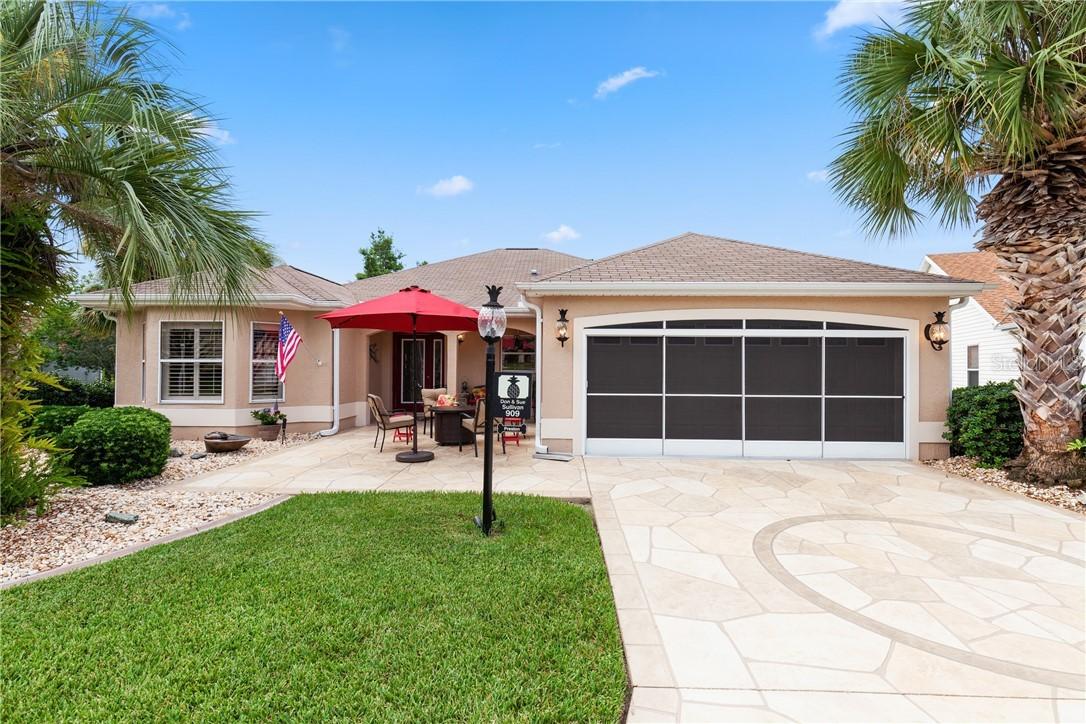 909 Cecilia Ct, The Villages, FL 32159
