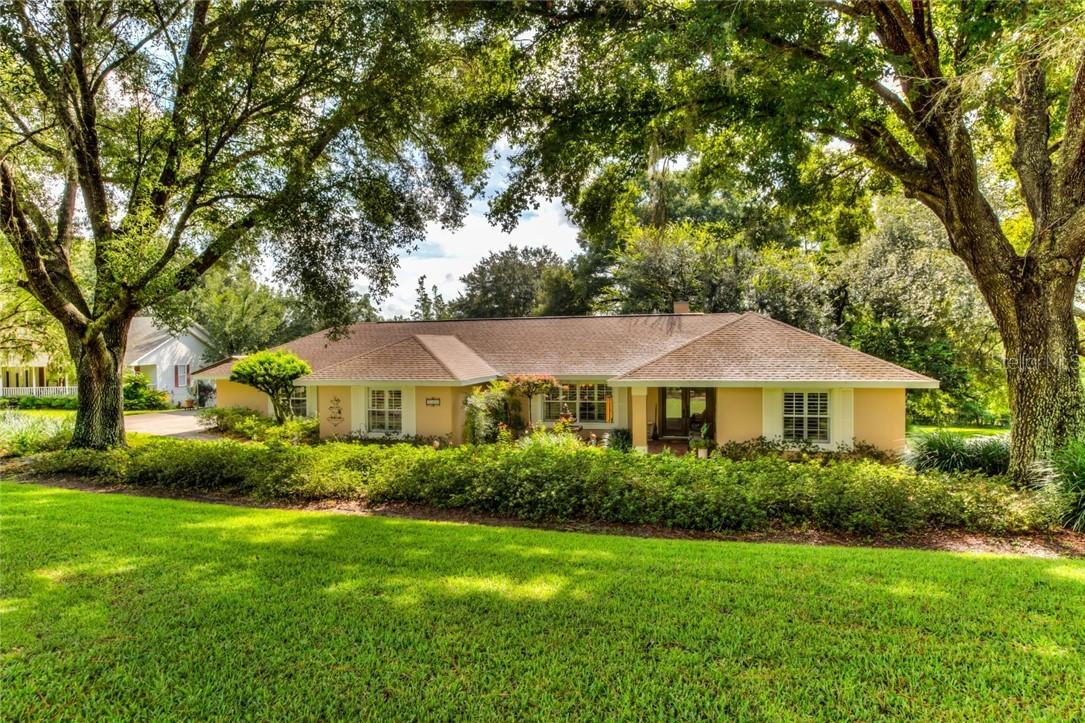 35436 Highland Dr., Eustis, FL 32736