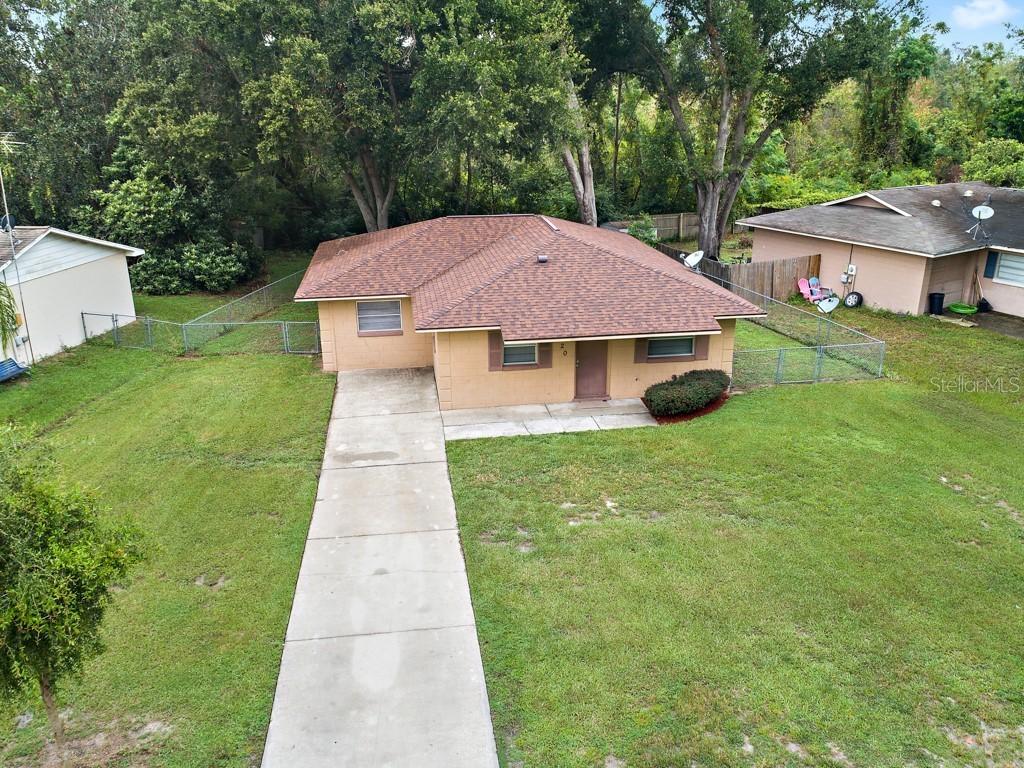 1120 Cedar Ave., Tavares, FL 32778