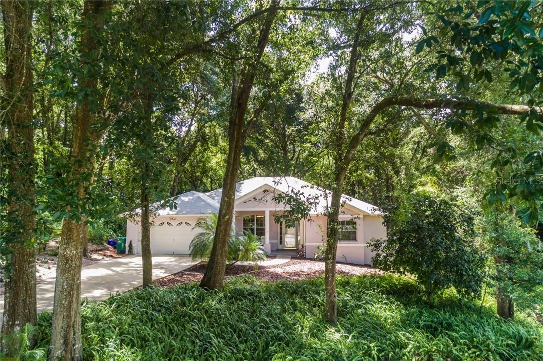 2260 Lakeside Ter., Eustis, FL 32726