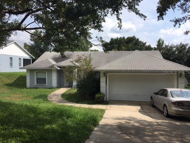 10404 Calle De Flores Dr., Clermont, FL 34711