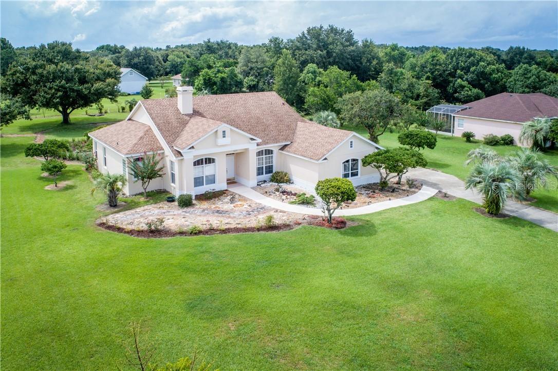 32421 Wolfs Trl, Sorrento, FL 32776