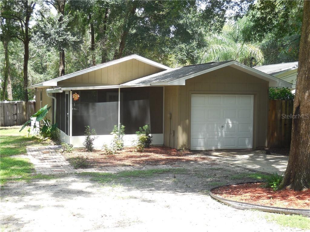 25805 Vero St., Sorrento, FL 32776