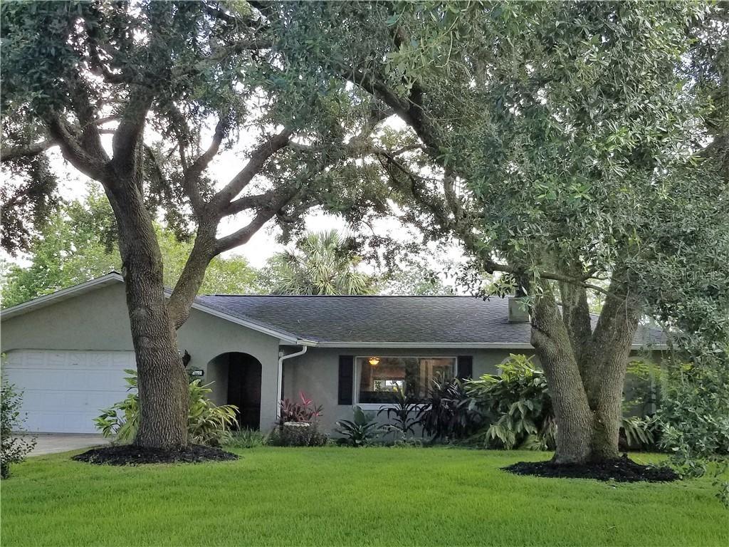 28402 Tammi Dr., Tavares, FL 32778