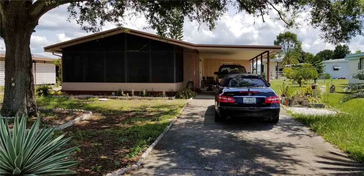 1450 Nassau Cir., Tavares, FL 32778