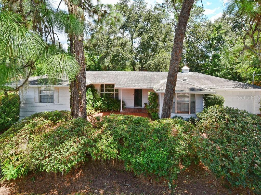 1746 Crestview Dr., Mount Dora, FL 32757