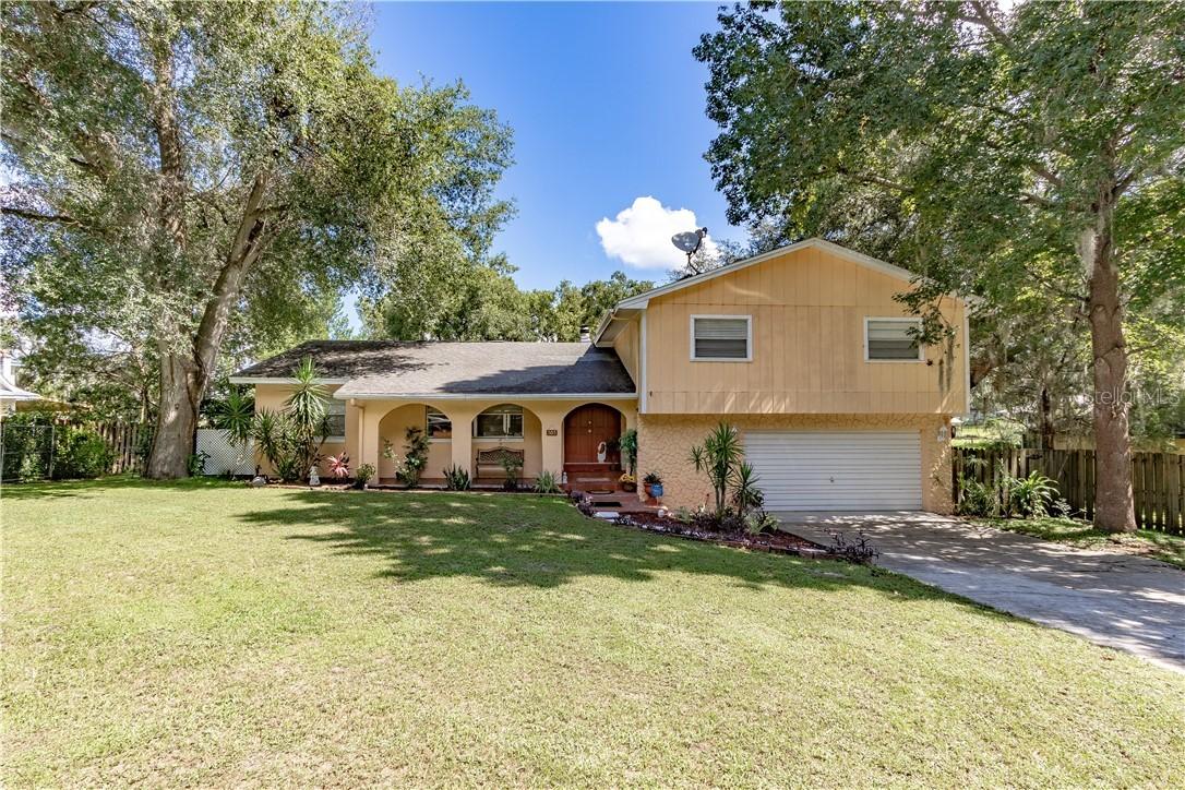 305 E Beach St., Groveland, FL 34736