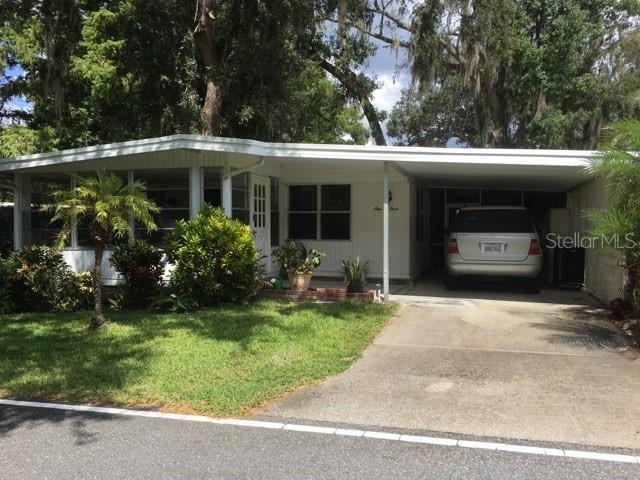 103 Royal Palm Dr., Leesburg, FL 34748