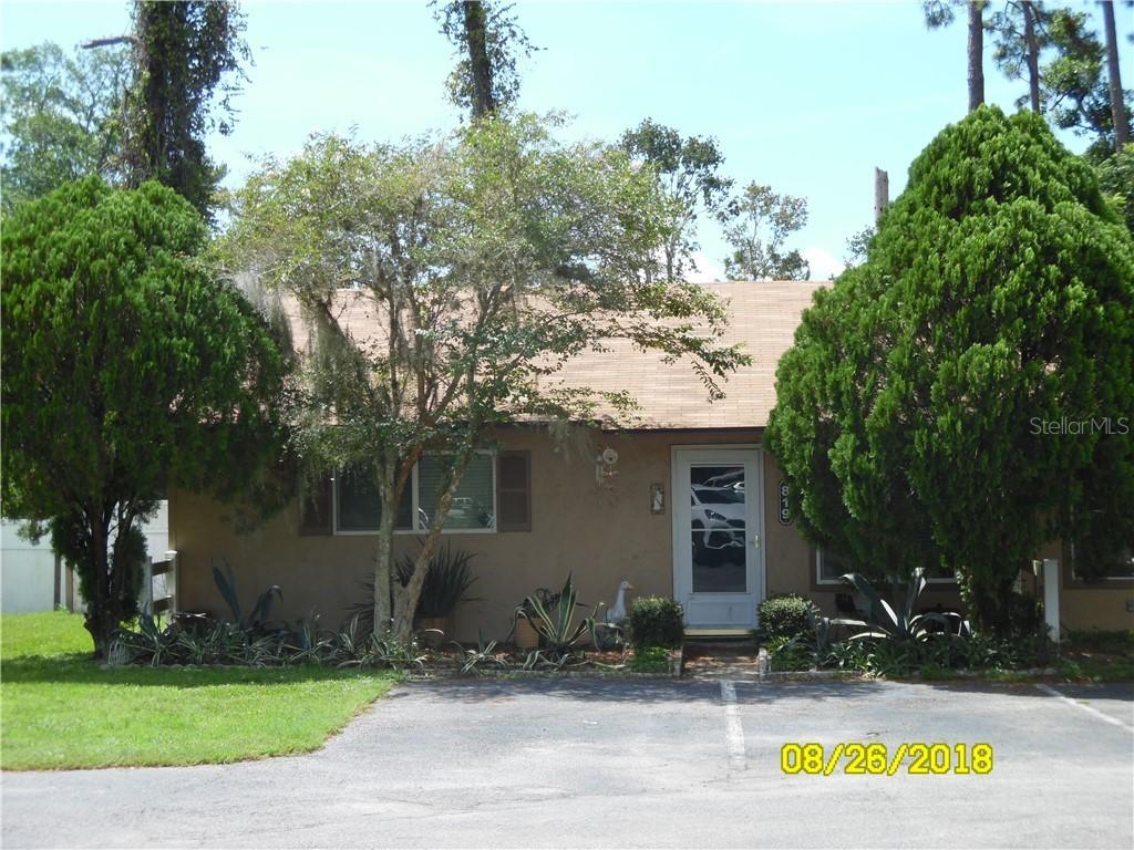 819 E Rosewood Ln., Tavares, FL 32778