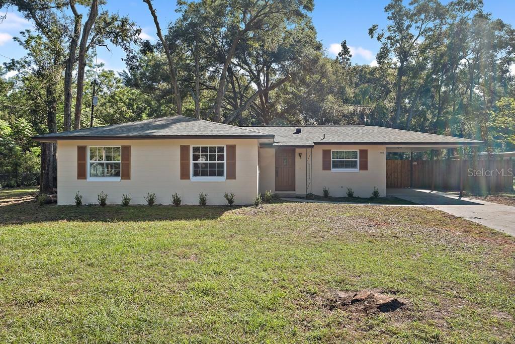 31610 Orange St., Sorrento, FL 32776