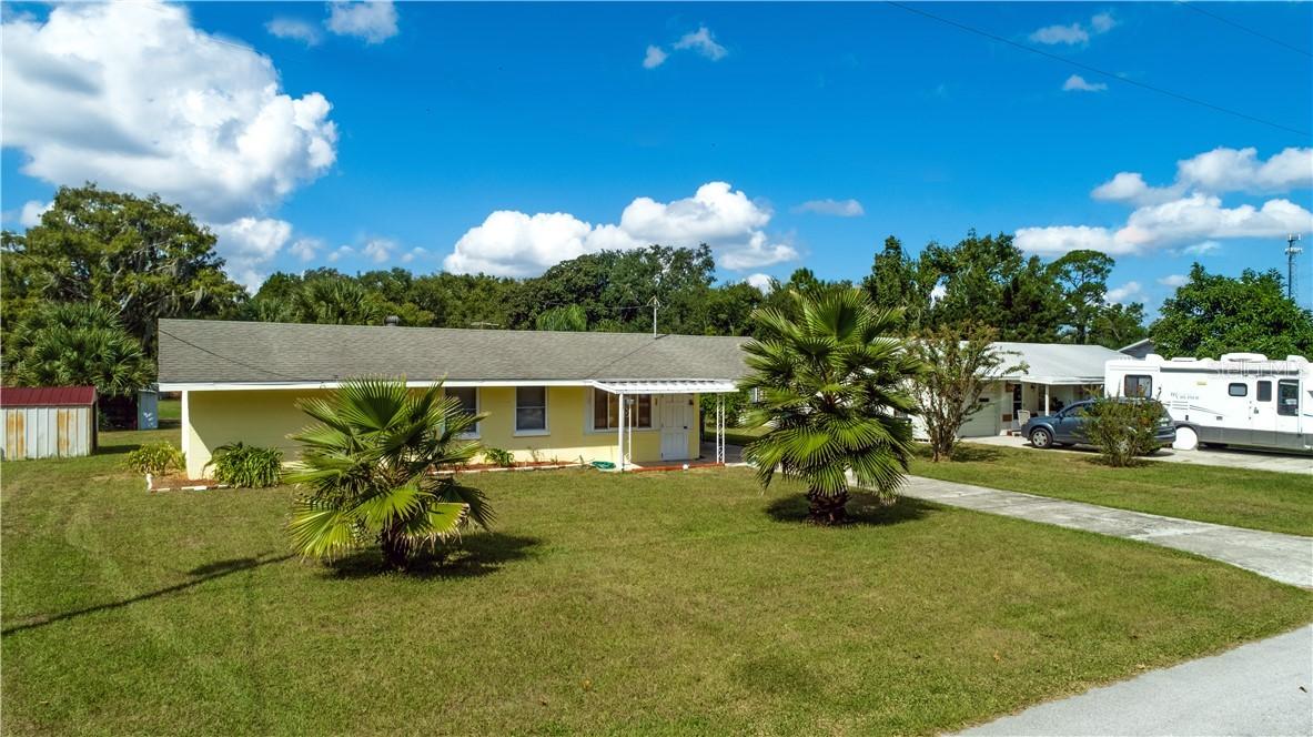 32041 Perch Ave., Tavares, FL 32778