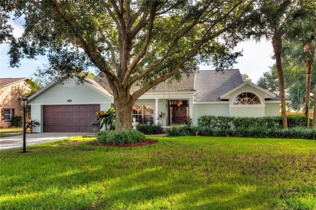 33916 Valencia Dr., Leesburg, FL 34788