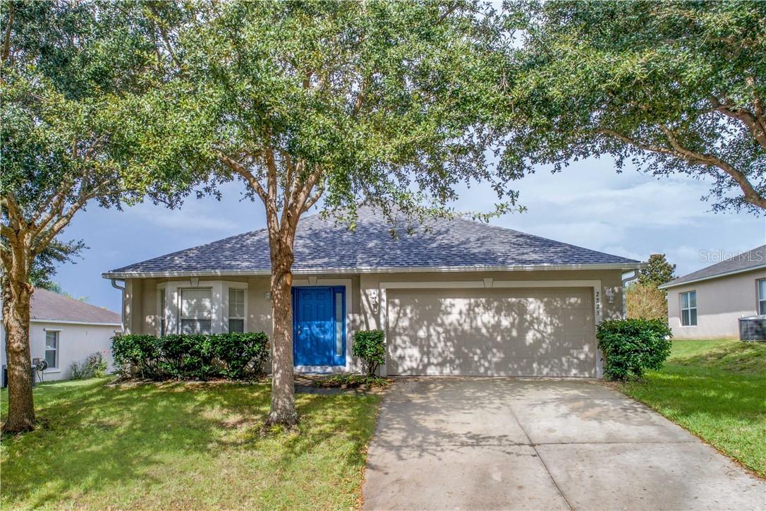2225 Sandridge Cir., Eustis, FL 32726