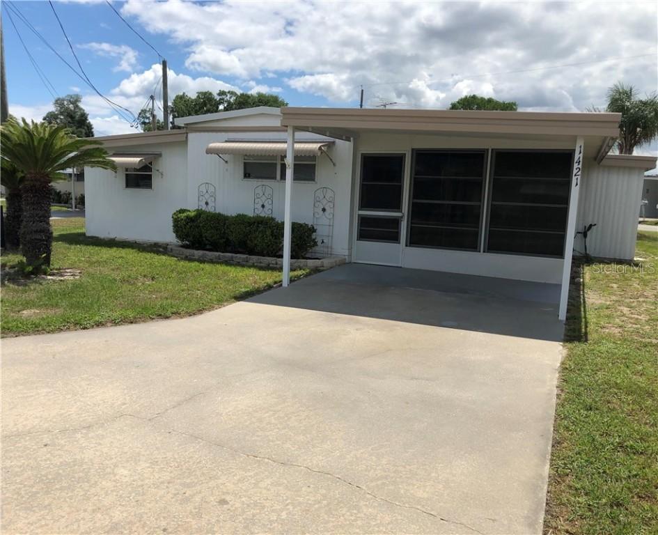 1421 South Shore Dr., Tavares, FL 32778