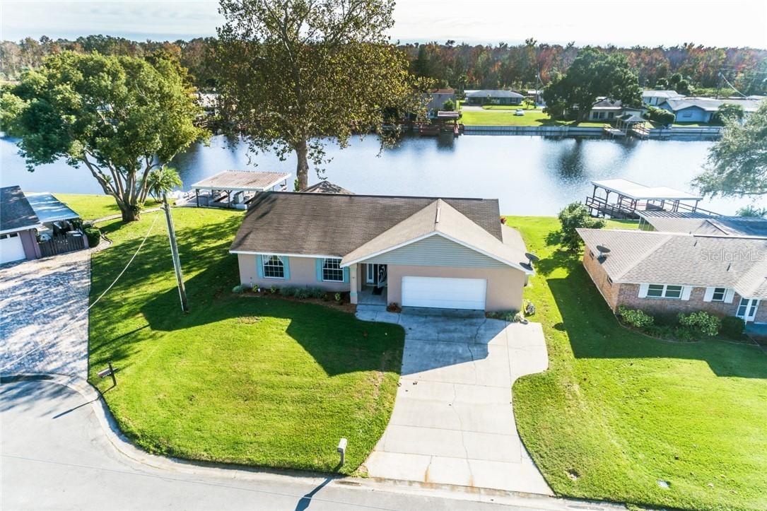 26638 W Cove Dr., Tavares, FL 32778