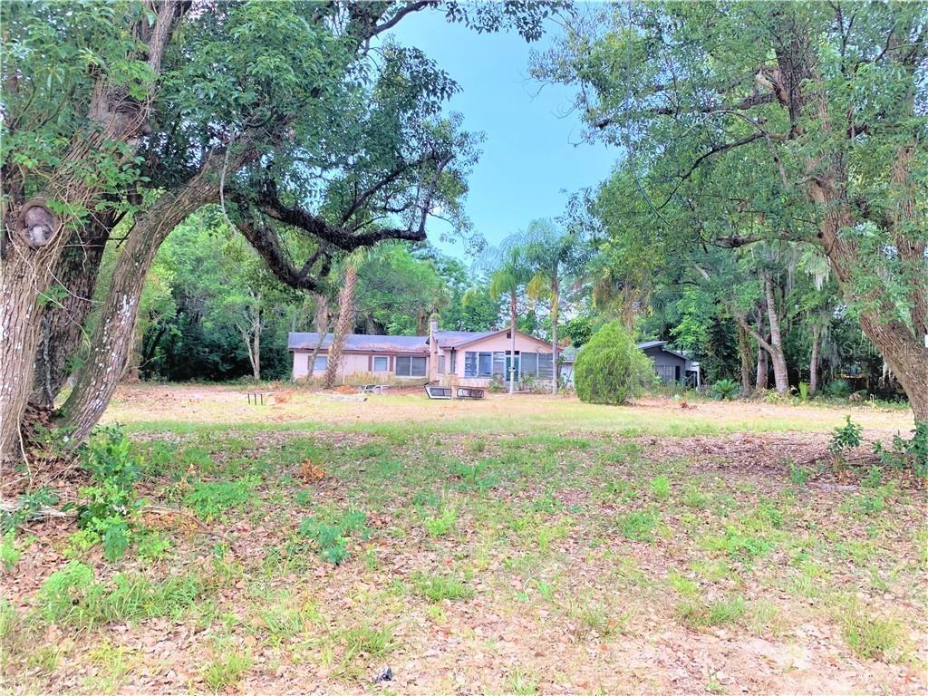 1328 E 8th Ave., Mount Dora, FL 32757