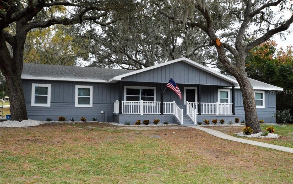 860 Oak Dr., Groveland, FL 34736