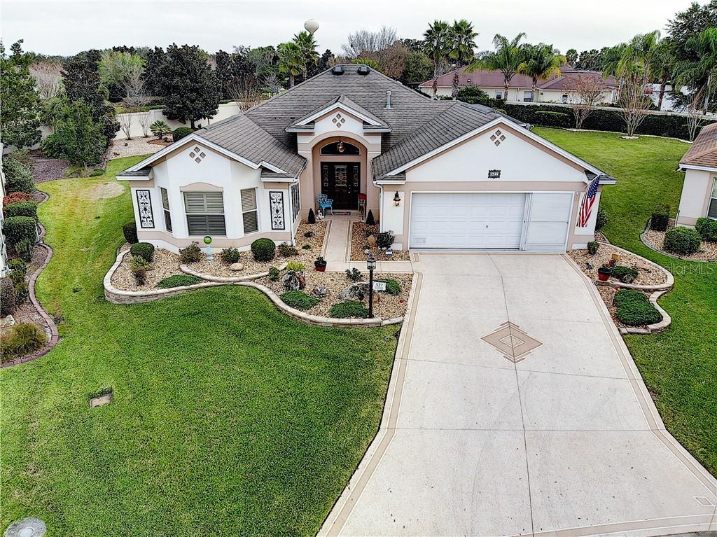 527 Weston Manor Dr., The Villages, FL 32162