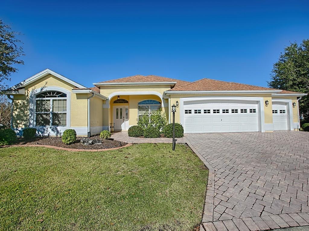 2077 Tall Trees Ln., The Villages, FL 32162
