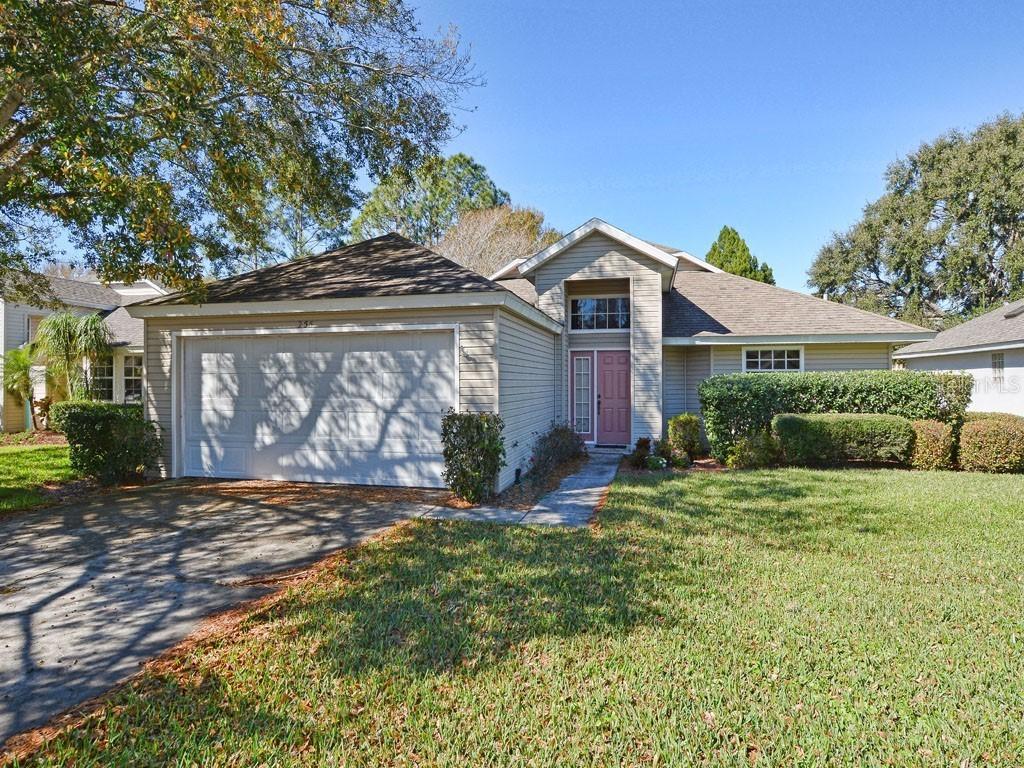 255 Juniper Way, Tavares, FL 32778