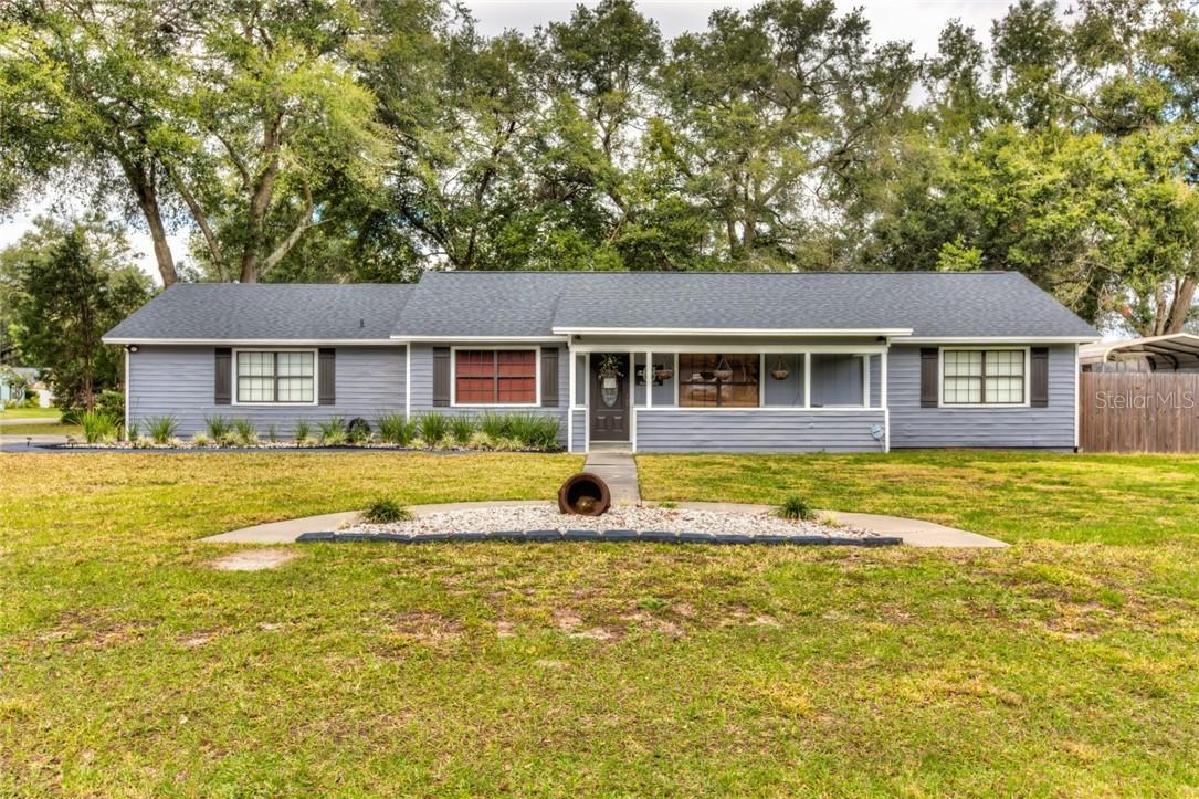 1786 Cherry Ln., Mount Dora, FL 32757