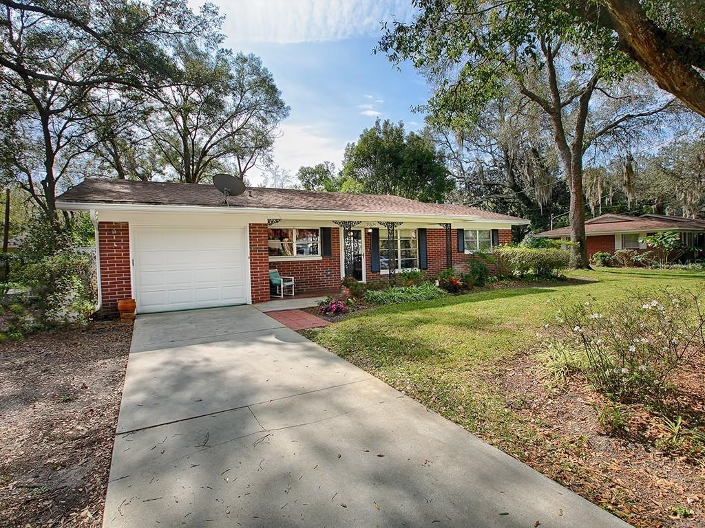 35925 Clear Lake Cir., Eustis, FL 32736