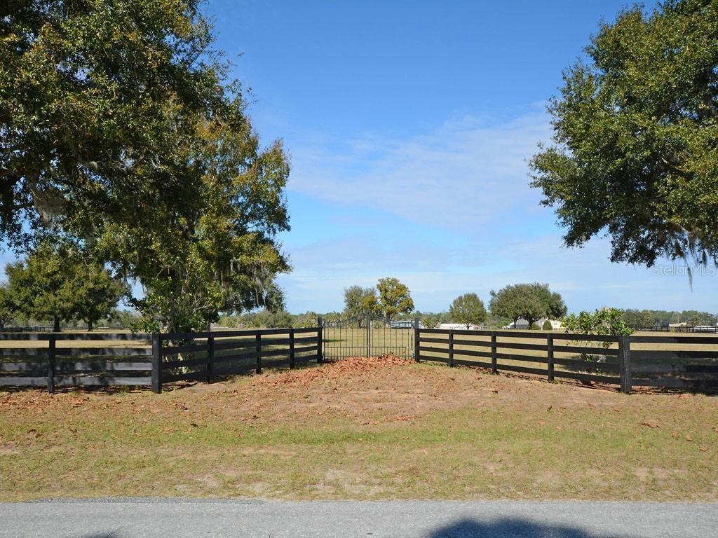 28901 Shirley Shores Rd., Tavares, FL 32778