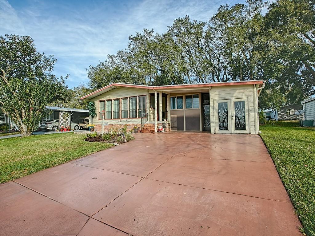 521 Jason Dr., The Villages, FL 32159