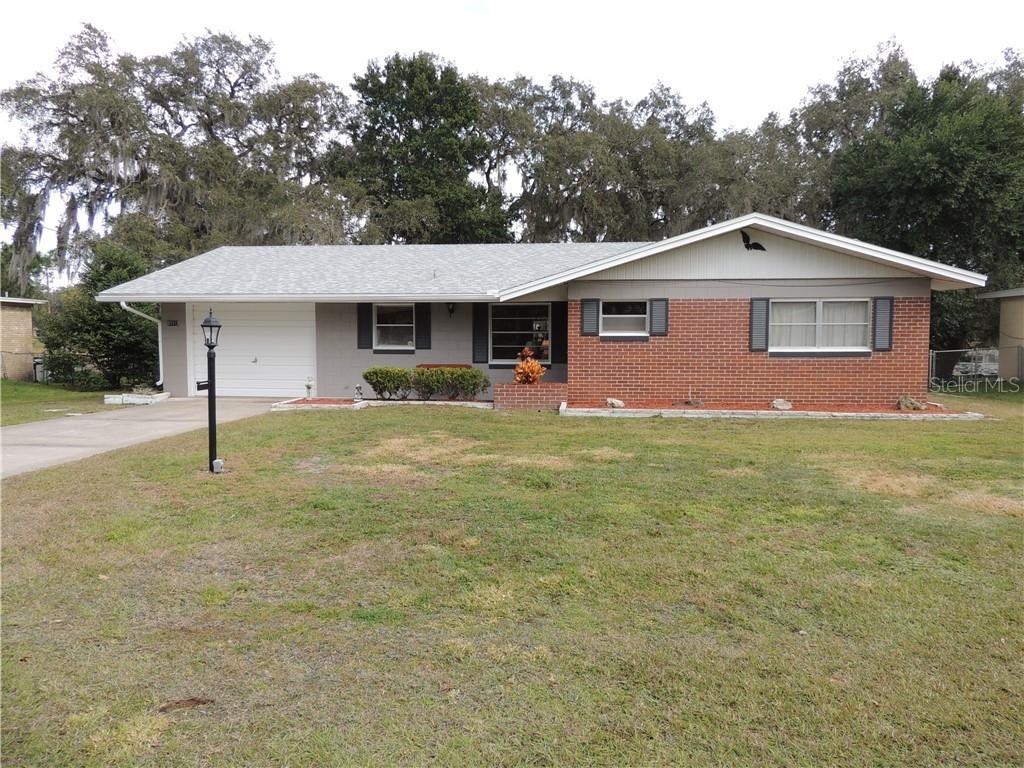 37312 Sunrise Ter., Umatilla, FL 32784